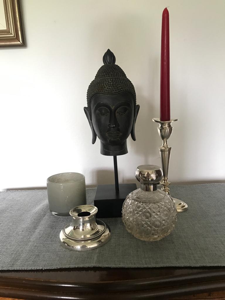 A Fine Antique Silver Scent Bottle and Round Glass Vanity Jar with Silver lid - Image 3