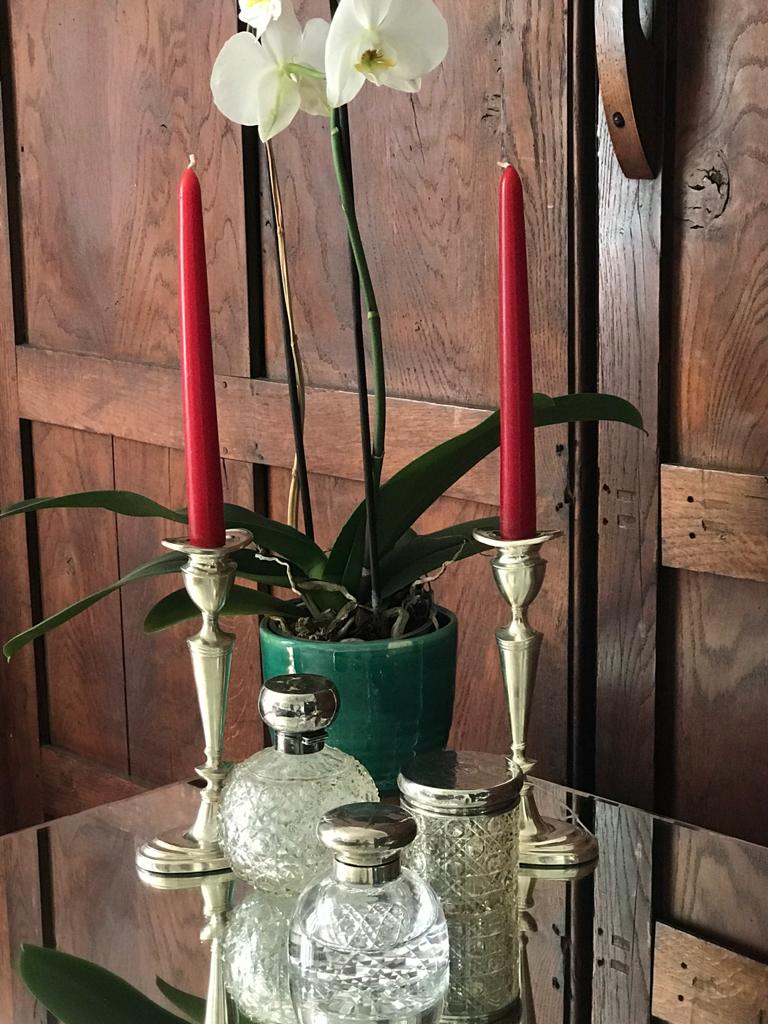 A Fine Antique Silver Scent Bottle and Round Glass Vanity Jar with Silver lid - Image 2