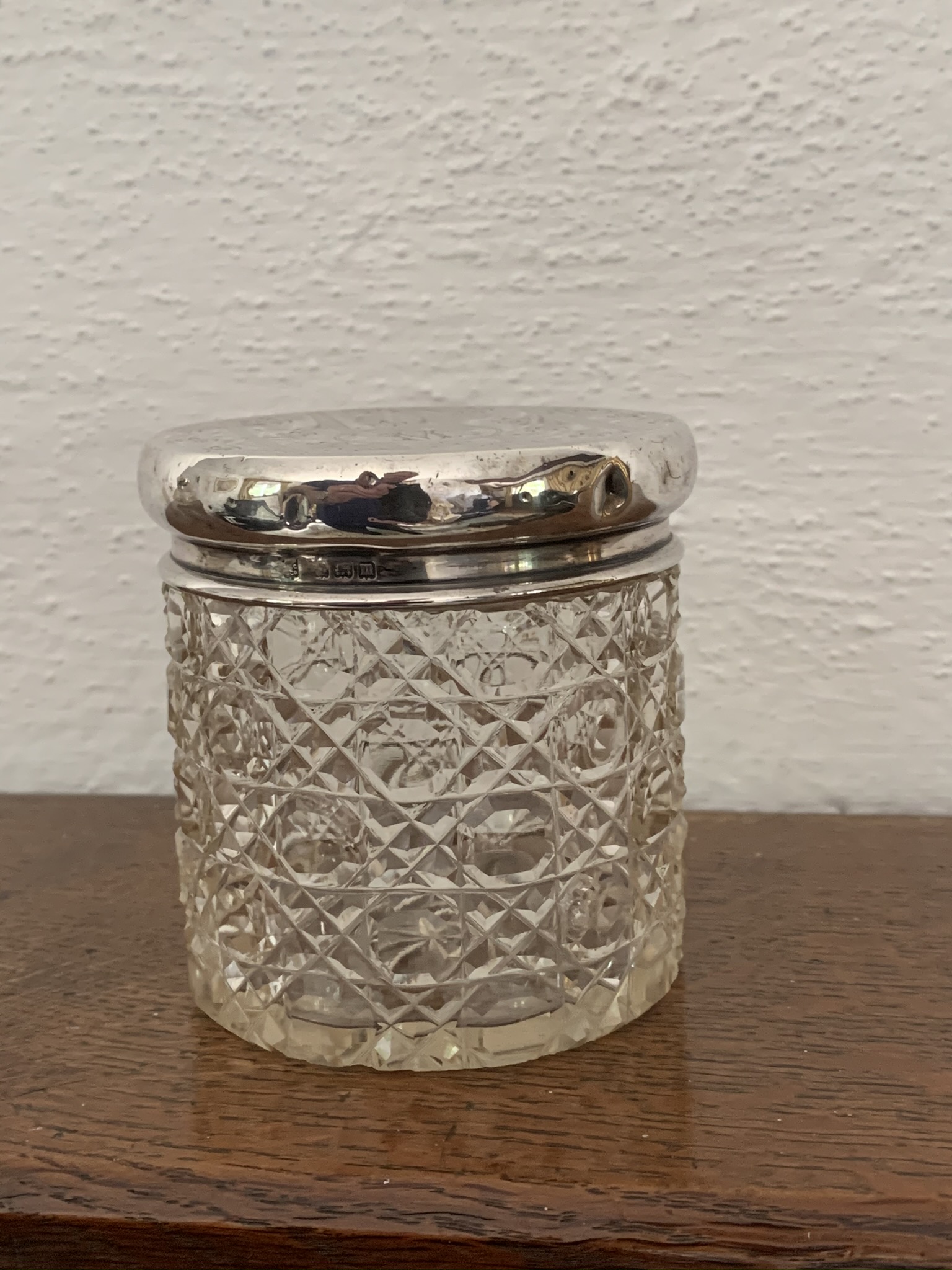 A Fine Antique Silver Scent Bottle and Round Glass Vanity Jar with Silver lid - Image 7