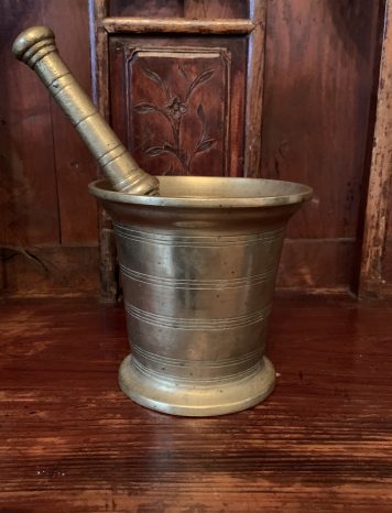 Antique Brass Apothecary Pestle and Mortar Pharmacy/Chemist Display