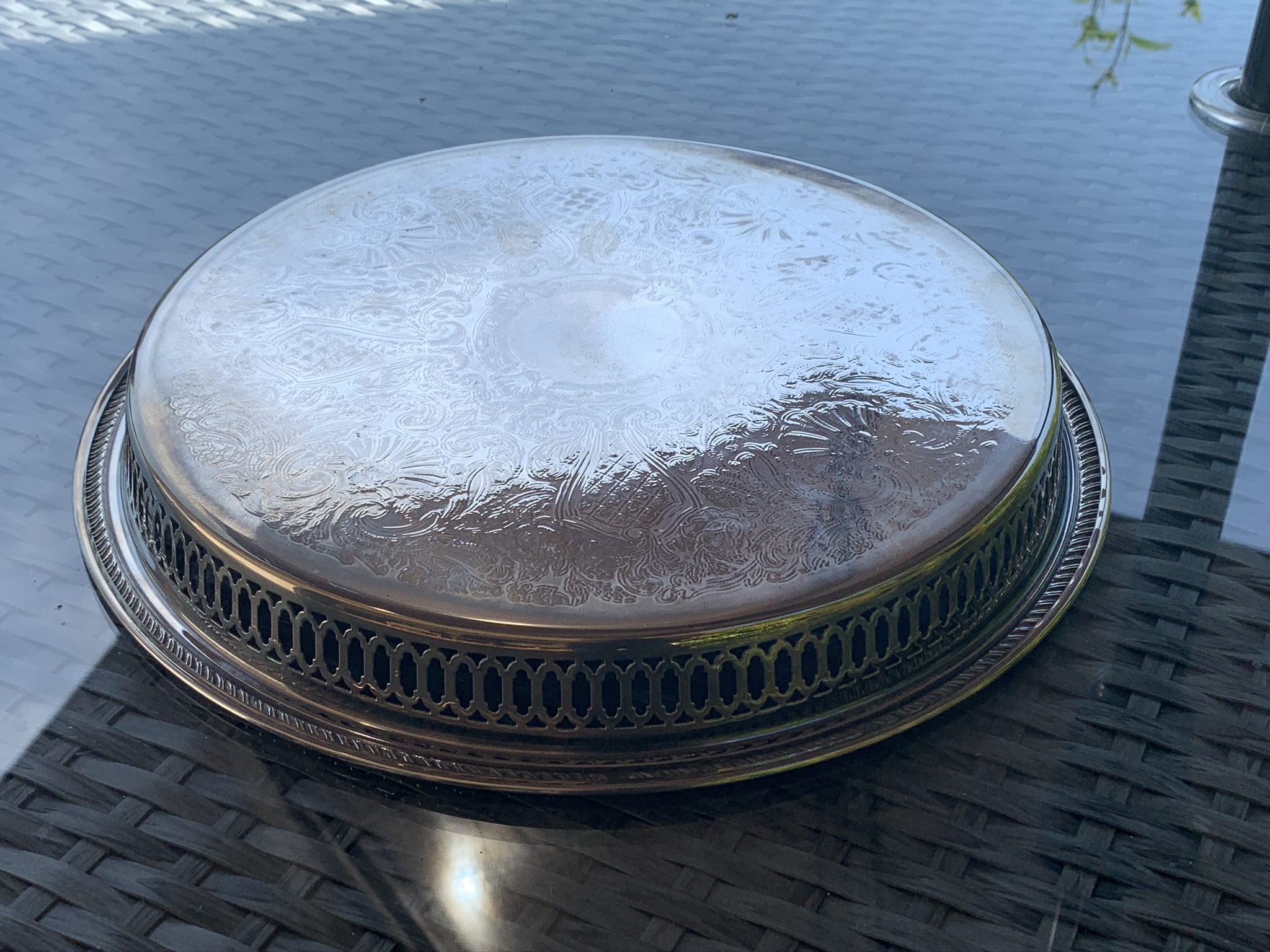 An Attractive Vintage Silver-plated Circular Gallery Tea Tray - Image 6