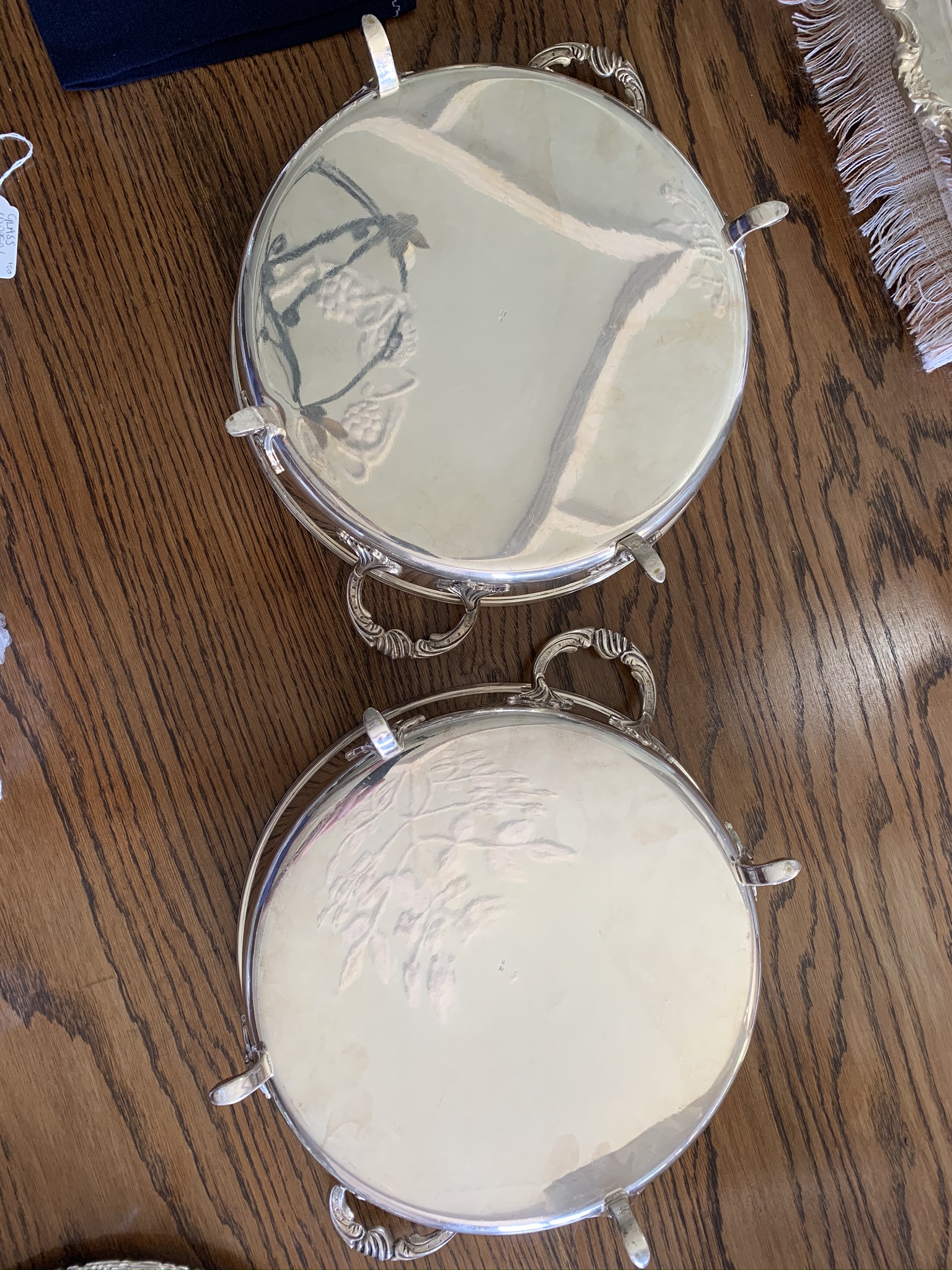 A Pair of Silver-plated Tureens with Shell Handles - Image 8