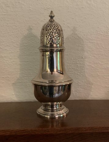Queen Anne style Baluster Silver Sugar Shaker, Hallmarked London 1972
