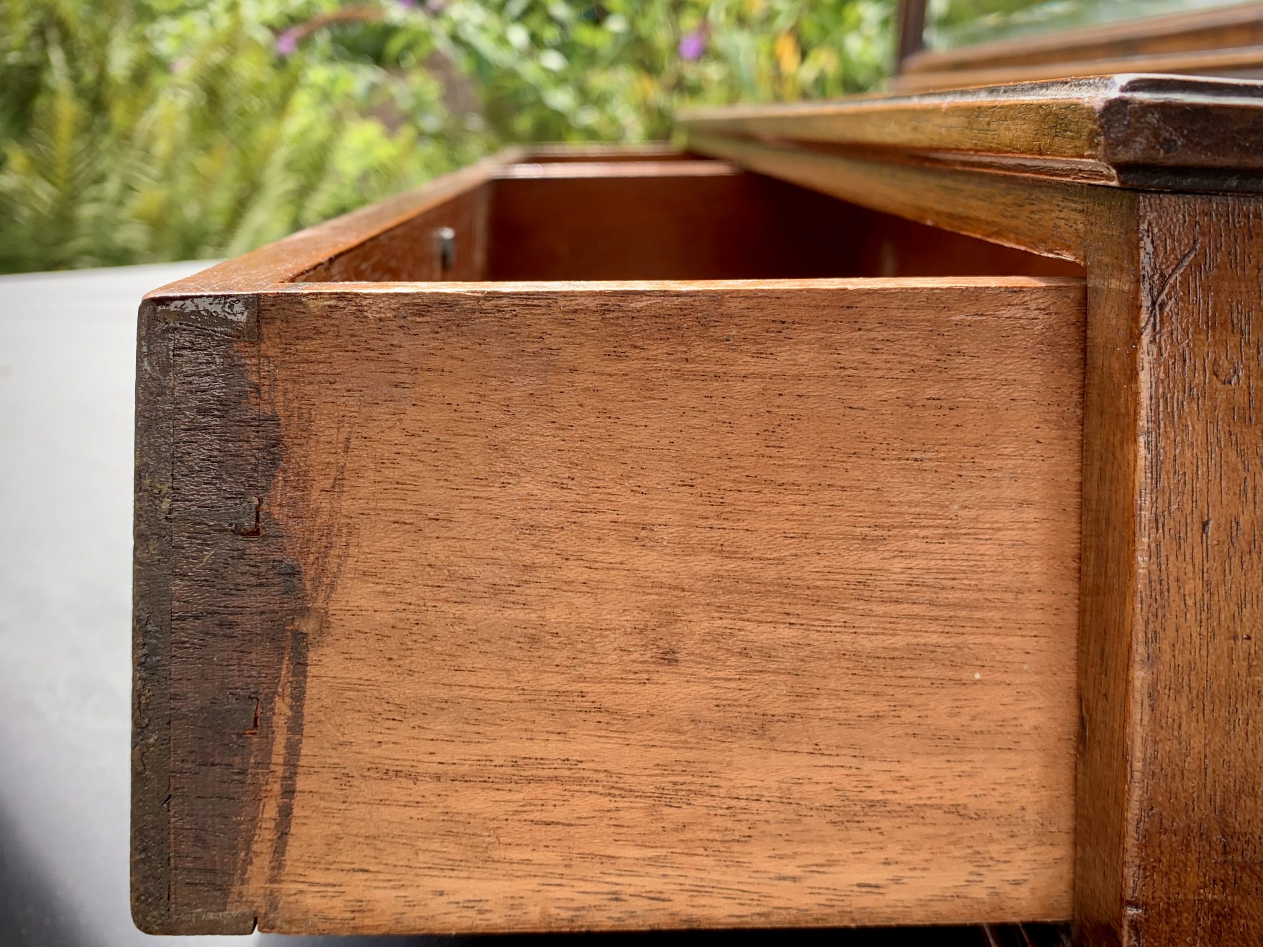 A Charming Antique Mahogany Vanity/Swing Mirror - Image 9
