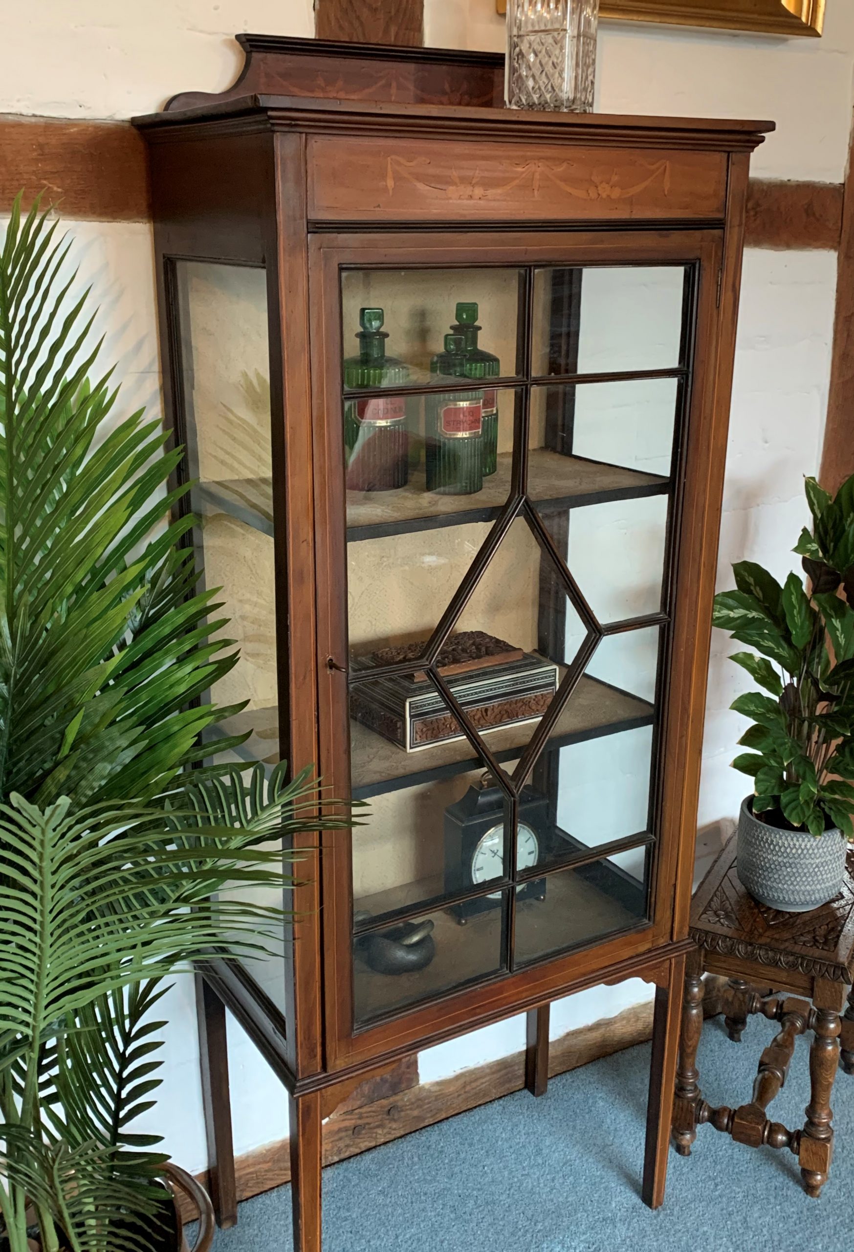 A Handsome Edwardian Mahogany Display Cabinet - Image 6