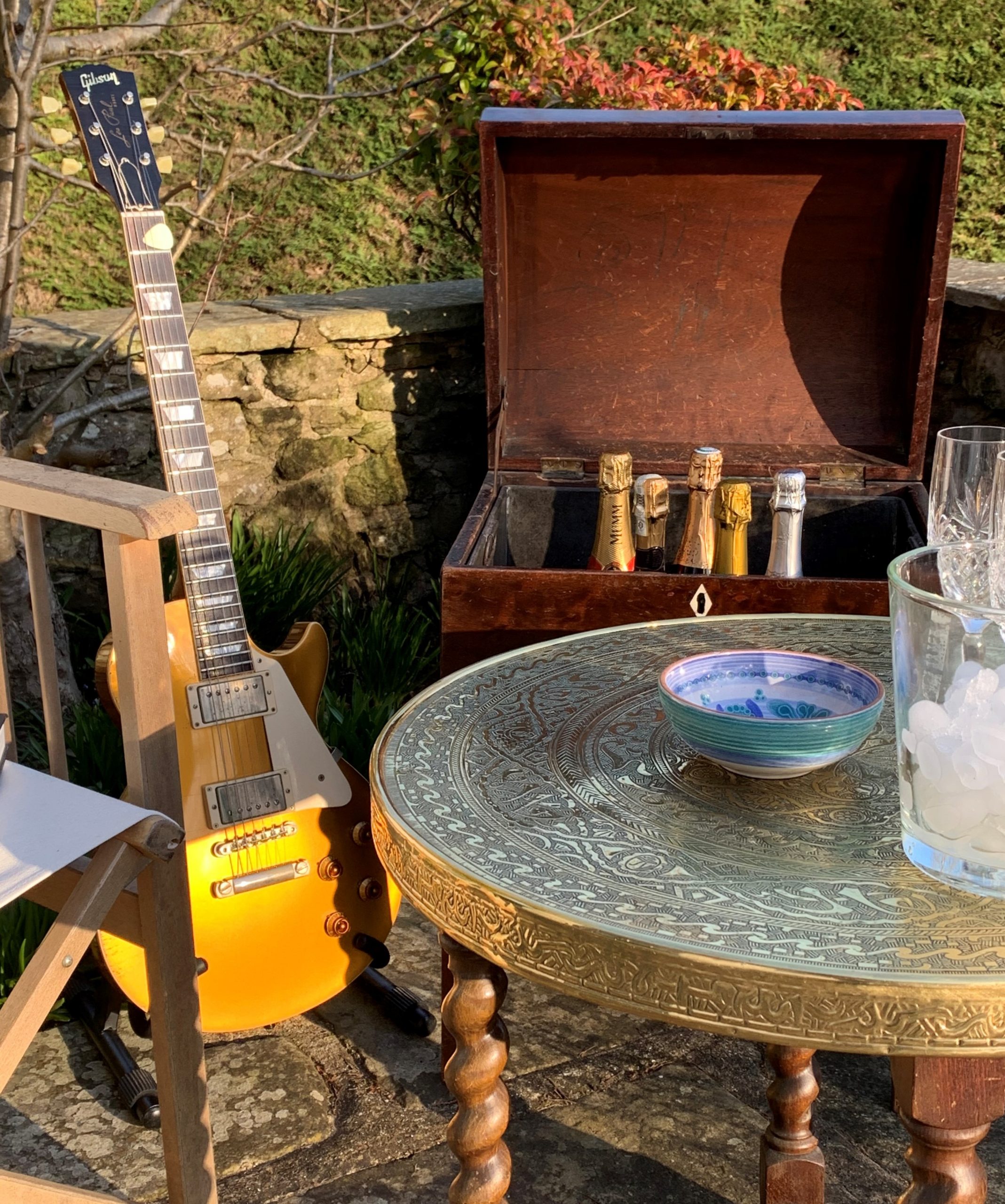 A Mahogany Dome Top Cellarette in Regency Style - Image 10